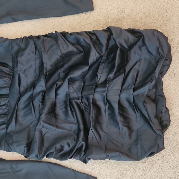 Astr The Label Petrova satin front cutout mini dress - Picture 5 of 16